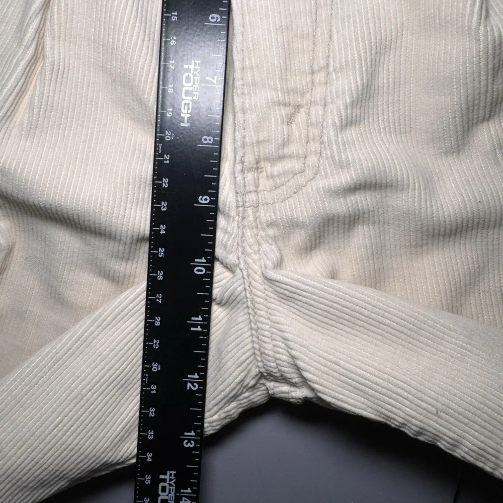 Levis SilverTab Loose Fit Pleated Corduroy Shorts 30 Off White Cotton Vtg USA